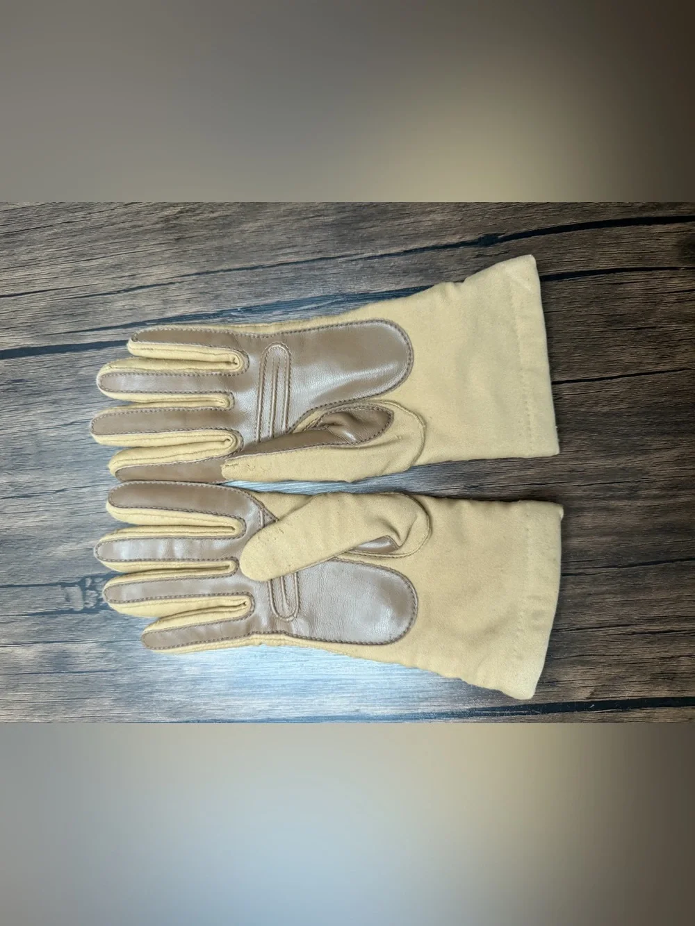 Vintage Women’s Brown Tan Sheer Energy Winter Gloves By Leggs